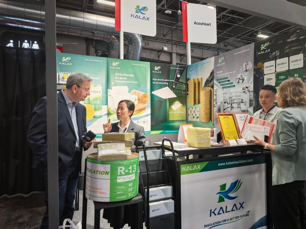 KALAX Welcomes Jean-Luc Mélenchon at Batimat 2026 Paris, Showcasing Recycled Glass Wool Insulation